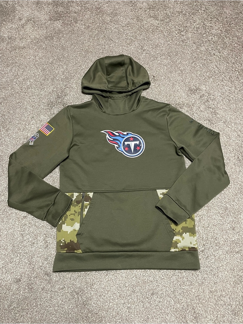 Nike NFL Salute to Service Tennessee Titans Hoodie Boy’s XL